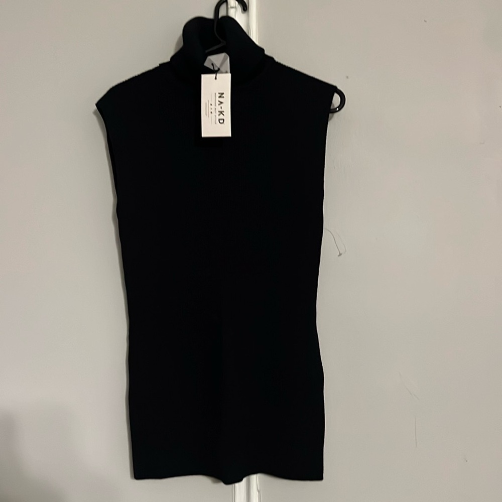 HP!! 🥳NWT Ribbed knit high neck sweater